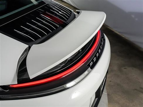 Used 2025 Porsche 911 Carrera RWD image 33