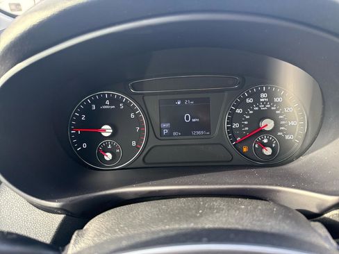 Used 2019 Kia Sorento S image 40