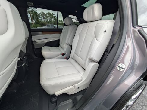 New 2026 Cadillac Vistiq Luxury w/ LPO, Floor Liner Package image 9
