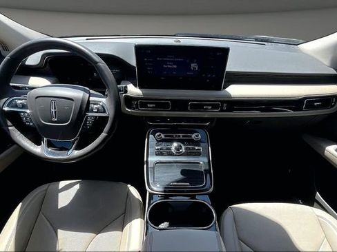 Used 2022 Lincoln Nautilus Reserve w/ Equipment Group 201A AWD/4WD image 14