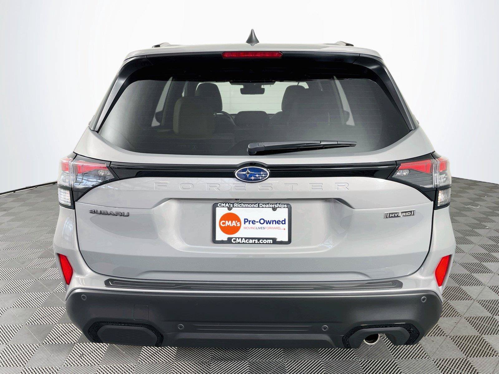Used 2025 Subaru Forester Touring w/ Protection Package (1PH) AWD/4WD image 9