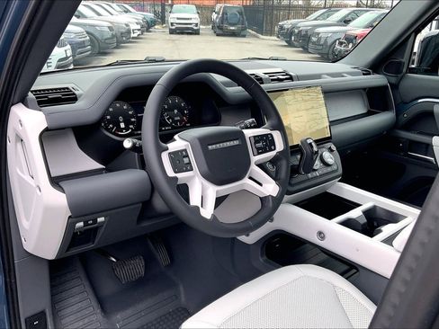 New 2026 Land Rover Defender 110 X-Dynamic SE image 8