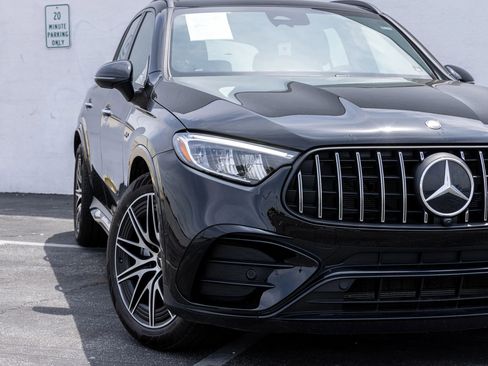 Used 2025 Mercedes-Benz GLC 43 AMG 4MATIC image 17
