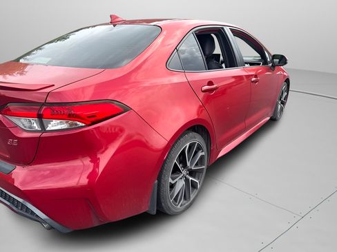 Used 2020 Toyota Corolla SE w/ SE Premium Package FWD image 3