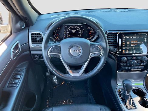 Certified 2019 Jeep Grand Cherokee Altitude image 23