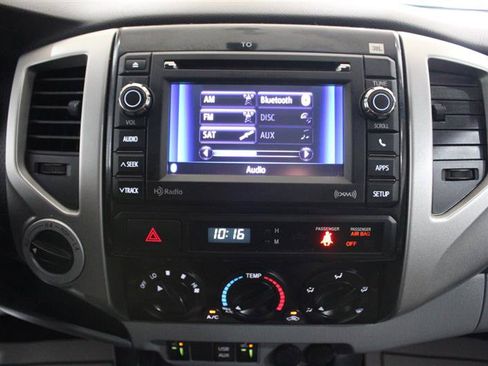 Used 2013 Toyota Tacoma 4x4 Double Cab w/ Limited Pkg image 19