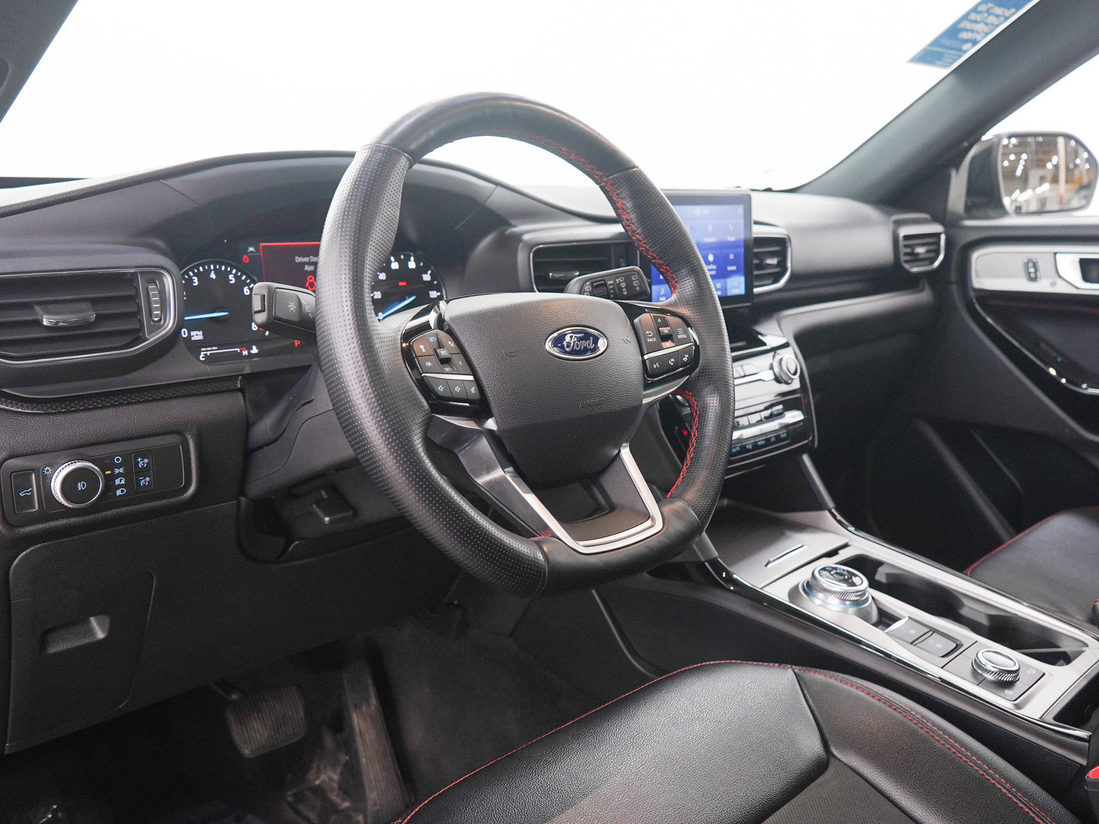 Used 2022 Ford Explorer ST-Line AWD/4WD image 25