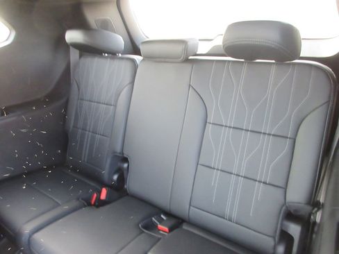 New 2026 Buick Enclave Avenir image 14