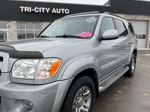 Used 2007 Toyota Sequoia SR5 image 2