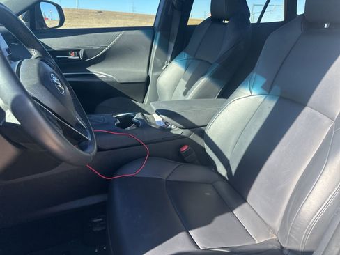 Used 2024 Toyota Venza Nightshade image 6