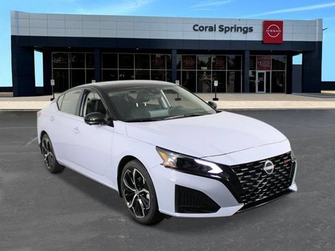 New 2026 Nissan Altima 2.5 SR w/ SR Premium Package FWD image 7