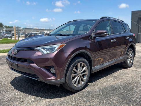 Used 2017 Toyota RAV4 Limited FWD image 3