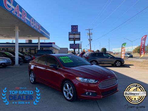 Used 2015 Ford Fusion SE image 1