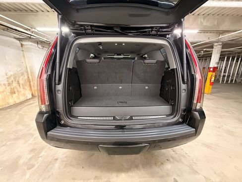 Used 2015 Cadillac Escalade Premium AWD/4WD image 11