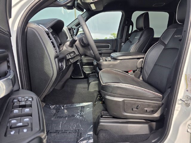 Used 2025 RAM 2500 Laramie AWD/4WD image 21