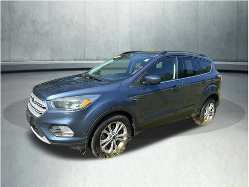 Used 2018 Ford Escape SE w/ SE Sync 3 Package FWD image 1
