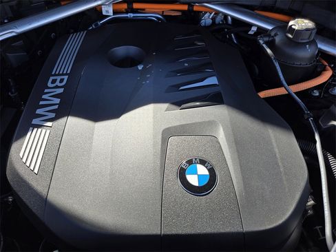 New 2026 BMW X5 xDrive50e w/ M Sport Package image 33