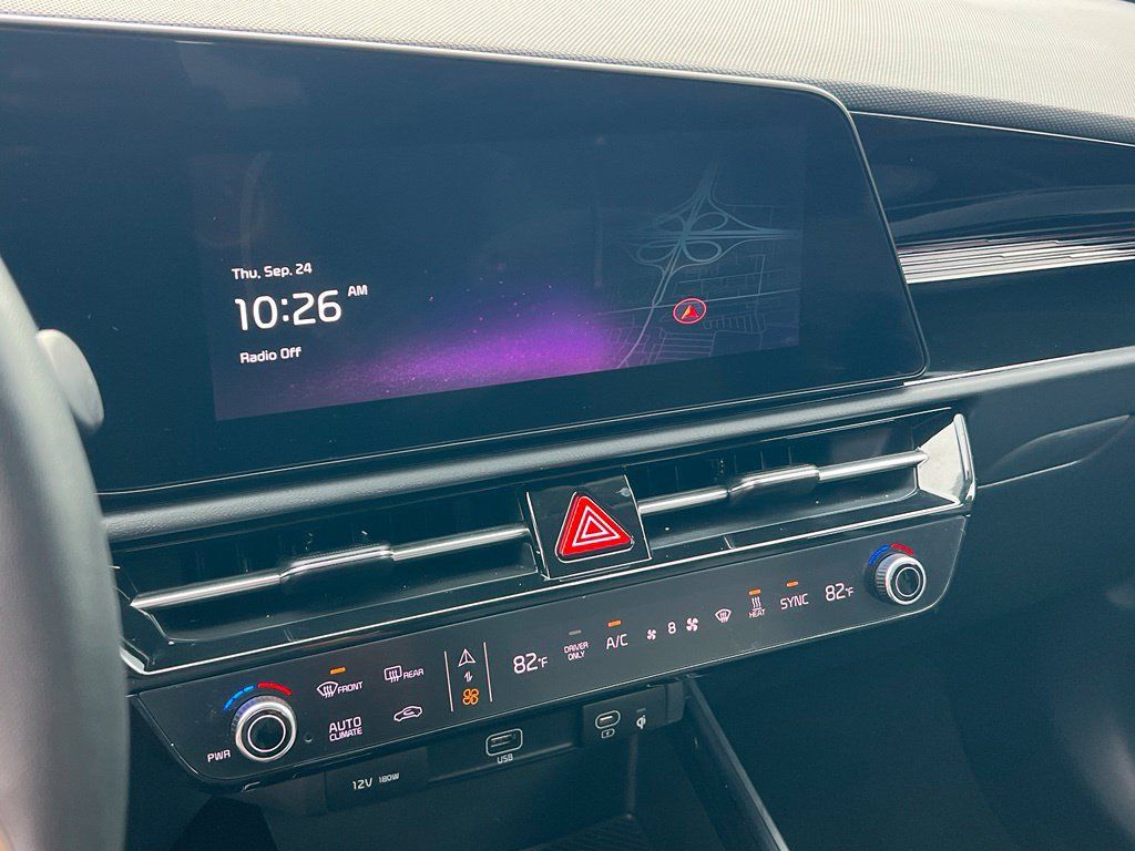Certified 2023 Kia Niro Wind w/ Wind Preserve Package FWD image 19