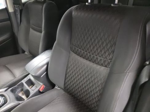Used 2017 Nissan Rogue SV AWD/4WD image 11