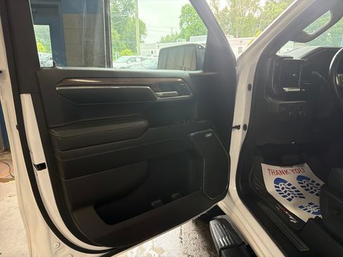 Certified 2024 Chevrolet Silverado 1500 LT Trail Boss w/ LT Trail Boss Premium Package AWD/4WD image 10