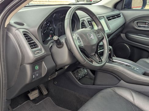 Used 2018 Honda HR-V EX-L image 9