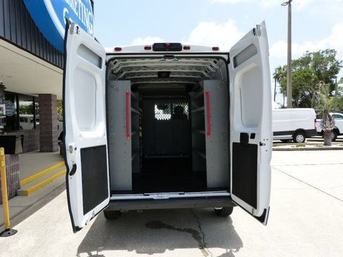Used 2025 RAM ProMaster 2500 w/ Safety Group FWD image 13