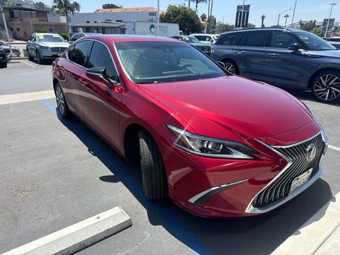 Used 2019 Lexus ES 350 w/ Premium Package FWD image 3
