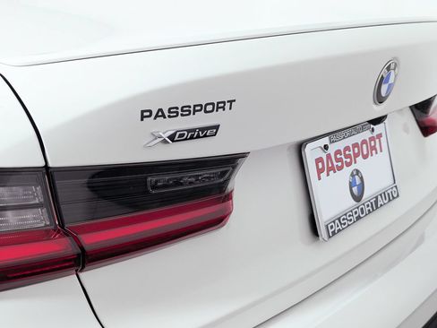 Used 2023 BMW 330i xDrive Sedan w/ M Sport Package AWD/4WD image 13