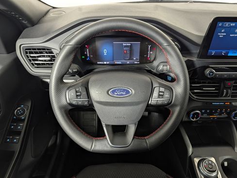 Certified 2025 Ford Escape ST-Line FWD image 18