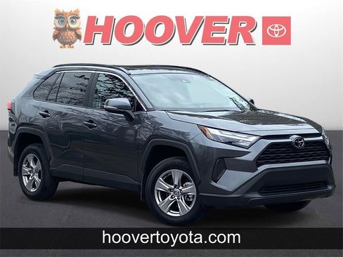 Used 2025 Toyota RAV4 XLE image 1