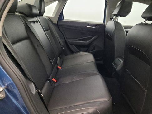 Used 2019 Volkswagen Jetta SE w/ Cold Weather Package FWD image 21