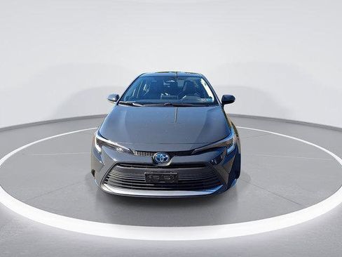 Certified 2023 Toyota Corolla XLE FWD image 5