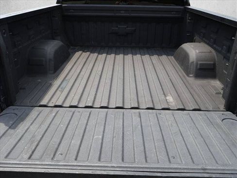 Used 2021 Chevrolet Silverado 1500 Custom Trail Boss w/ Midnight Edition AWD/4WD image 6