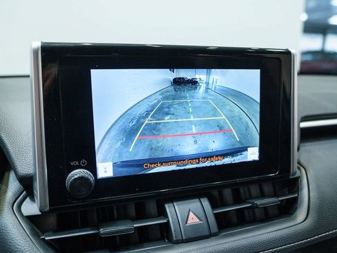 Used 2025 Toyota RAV4 XLE AWD/4WD image 24