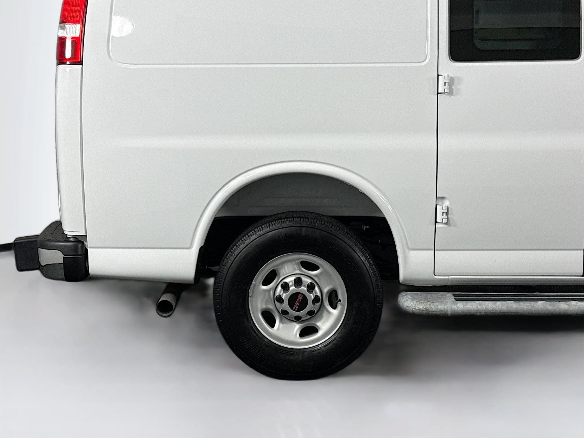 Used 2025 GMC Savana 2500 w/ Driver Convenience Package RWD image 36
