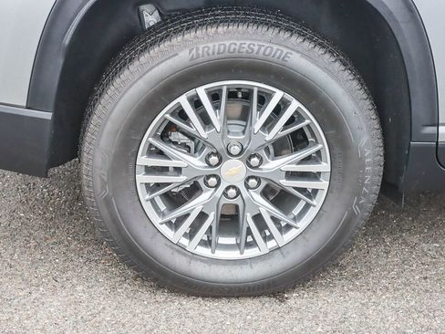 Used 2026 Chevrolet Traverse LT w/ Driver Confidence Package image 10