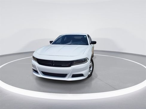 Used 2023 Dodge Charger SXT image 3