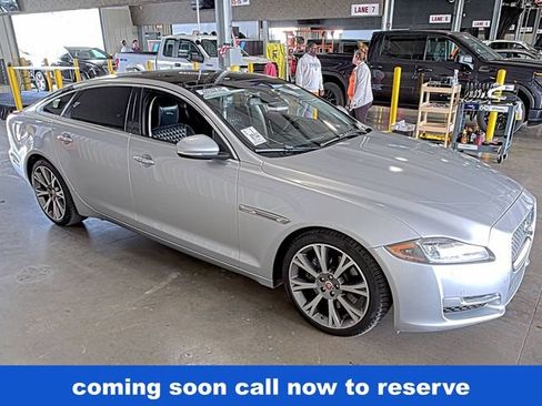 Used 2017 Jaguar XJ L Portfolio RWD image 1