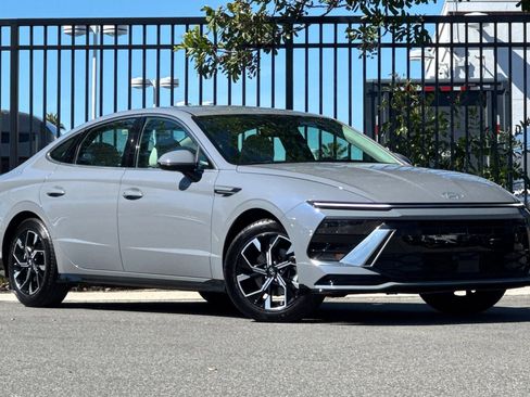 Used 2024 Hyundai Sonata SEL image 2