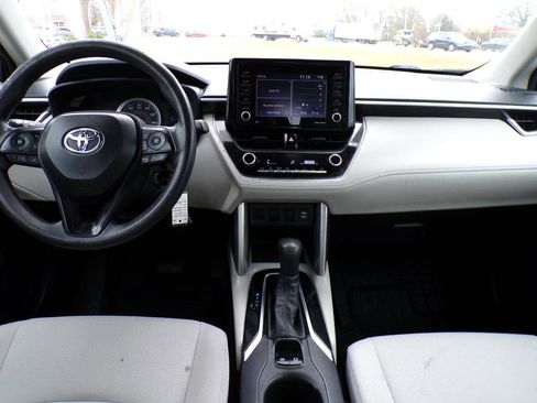 Used 2022 Toyota Corolla Cross L FWD image 19