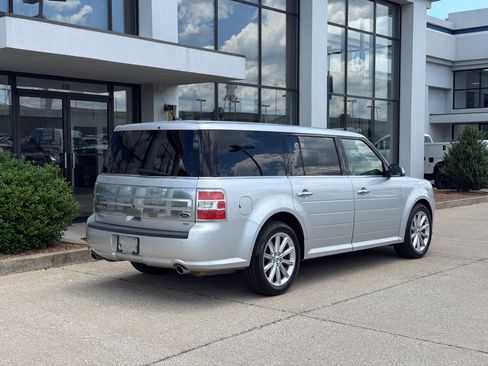 Used 2016 Ford Flex Limited AWD/4WD image 4