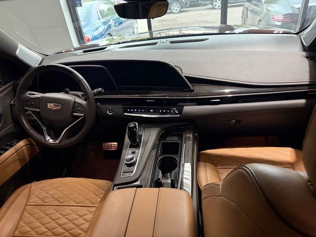 Used 2023 Cadillac Escalade ESV Sport w/ LPO, ONYX Package AWD/4WD image 12