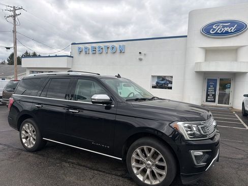 Used 2019 Ford Expedition Platinum image 2