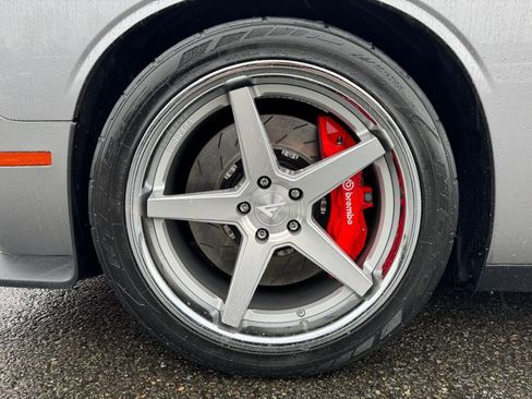 Used 2016 Dodge Challenger SRT Hellcat image 19