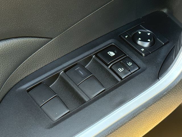 Used 2024 Toyota RAV4 LE FWD image 21