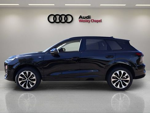 New 2026 Audi Q3 quattro 2.0T w/ Technology Package AWD/4WD image 2