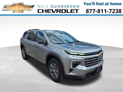 New 2026 Chevrolet Traverse LT w/ Driver Confidence Package AWD/4WD image 1