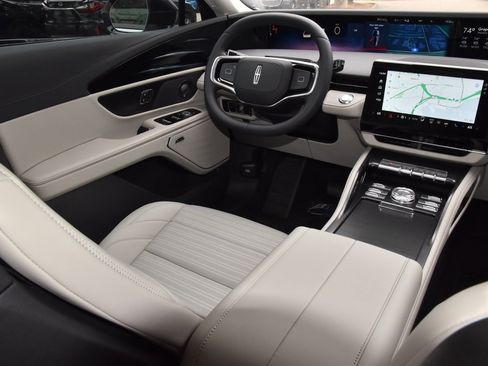 New 2026 Lincoln Nautilus Reserve image 15