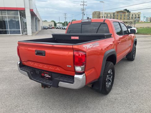 Used 2017 Toyota Tacoma TRD Off-Road w/ Tow Package AWD/4WD image 7