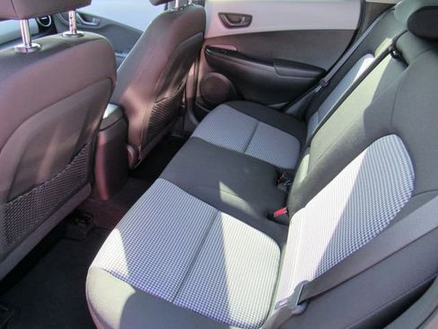 Used 2021 Hyundai Kona SE FWD image 15